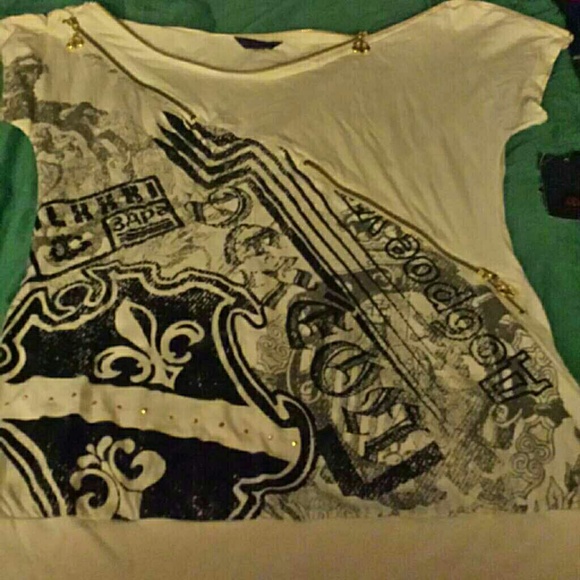 Dereon shirt
