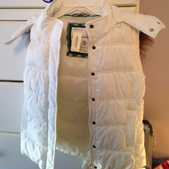 Aeropostale White Vest NWT