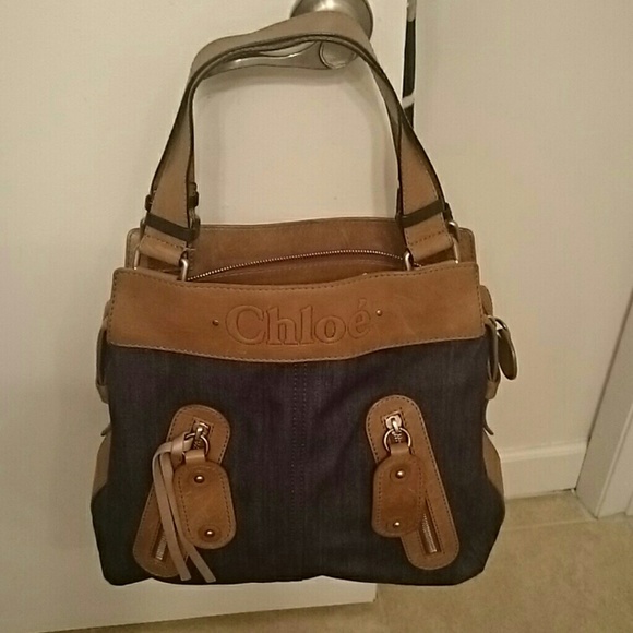 Chloe - Picture 3 of 4