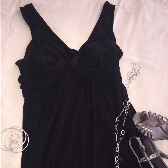 Perfect Little Black Dress fits size 14 to 18 - Picture 2 of 4