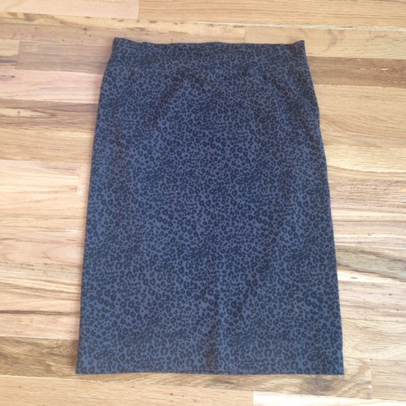 Leopard pencil skirt