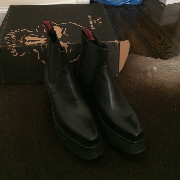 Solestruck 90s - Picture 4 of 4