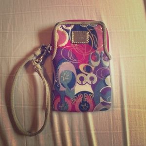 Coach poppy cell phone wristlet