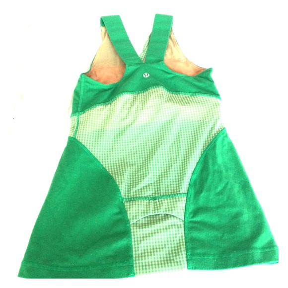 🚫SOLD🚫Lululemon size 4 green mesh tank