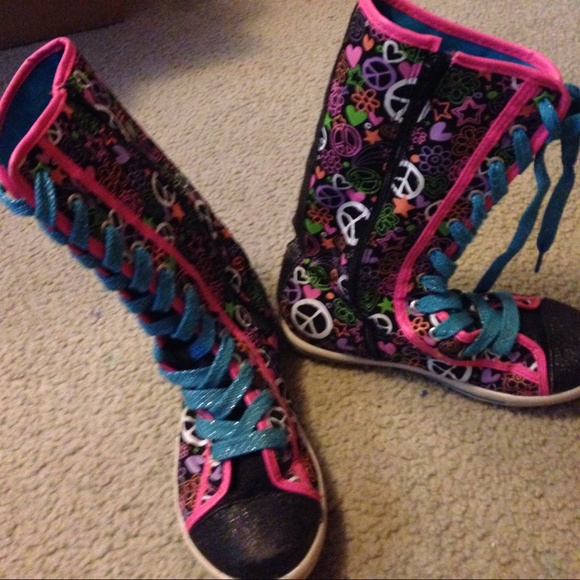 🍭 Girls super high tops