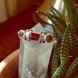 🔮Garnet peridot and sterling silver ring