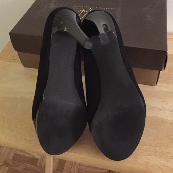 Booties - Picture 3 of 4