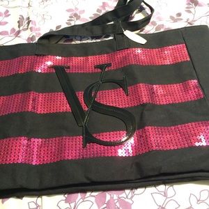 Victoria's Secret zipper tote and scent bundle