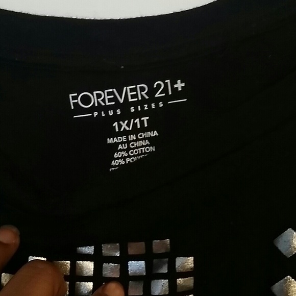 **sokd on Vinted**    Black & Sliver top - Picture 3 of 3