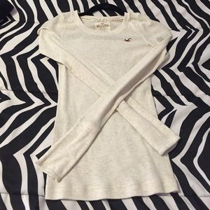 Long sleeved hollister top