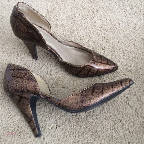 Bronze metallic heels