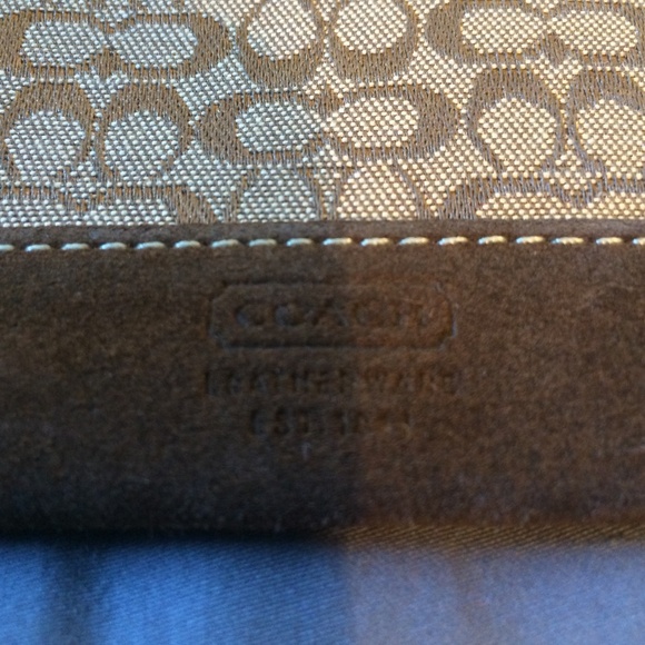 π€ Authentic Vintage Coach Signature Keychain Coin Purse π€ - Picture 2 of 4