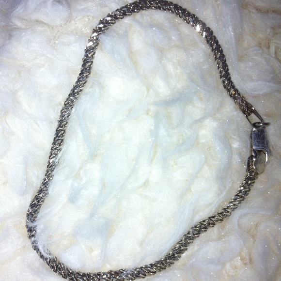 Bought and crafted in Italy. Sterling Linwood.
