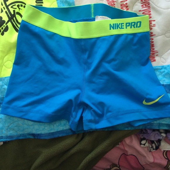 Women nike pros!