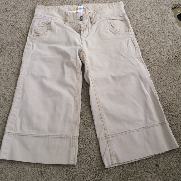 Khaki chino cropped pants