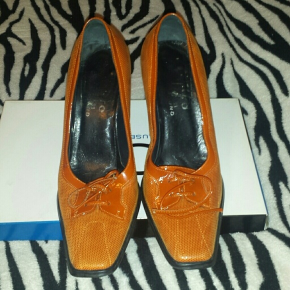 BEAUTIFUL Orange leather and patent shoes.  Worn.