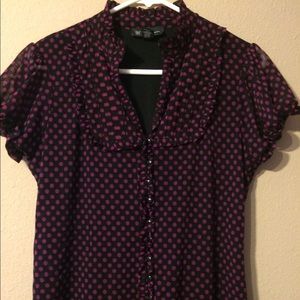 Adorable polka dot top!