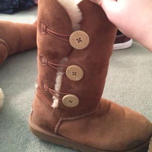 Bailey Button chestnut Ugah