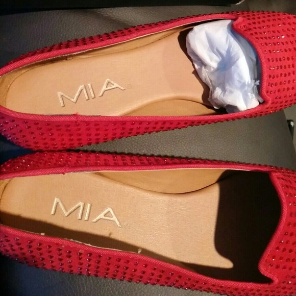 NWOT 🎀Ruby red Crystal flats🎀 - Picture 3 of 3