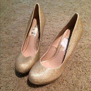 Glitter gold heels