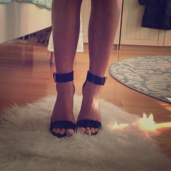 Rihanna for River island velvet stiletto