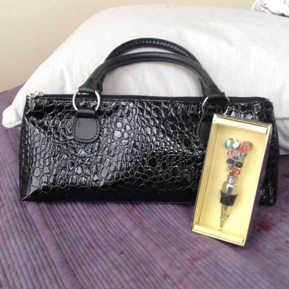Handbags - Wine tote with stopper