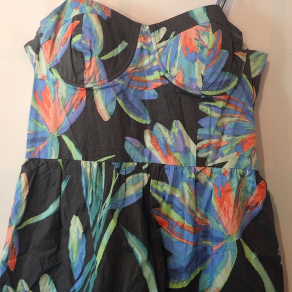 SOLD! ⭐️Host Pick!⭐️ Lauren Conrad Flower Dress - Picture 3 of 4