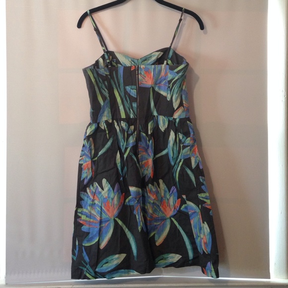 SOLD! ⭐️Host Pick!⭐️ Lauren Conrad Flower Dress - Picture 4 of 4