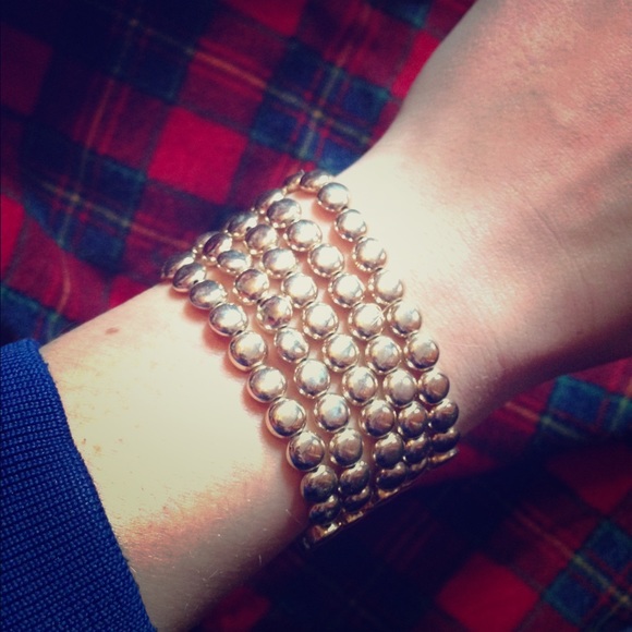 Gold beaded bracelet 💛