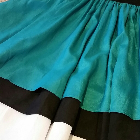 Color Block Dress - Picture 3 of 3