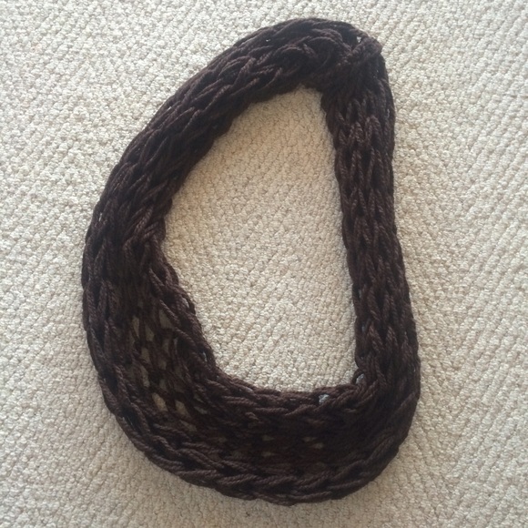 Dark brown infinity scarf - Picture 1 of 2
