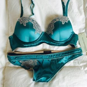 Beautiful new, vintage style bra and panty set!