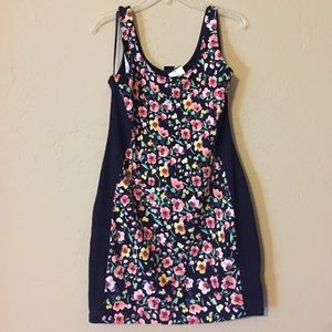 Comfy black & flower bodycon tank dress