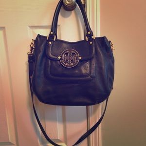 Trade with @lovedgoods-Tory Burch Amanda Hobo