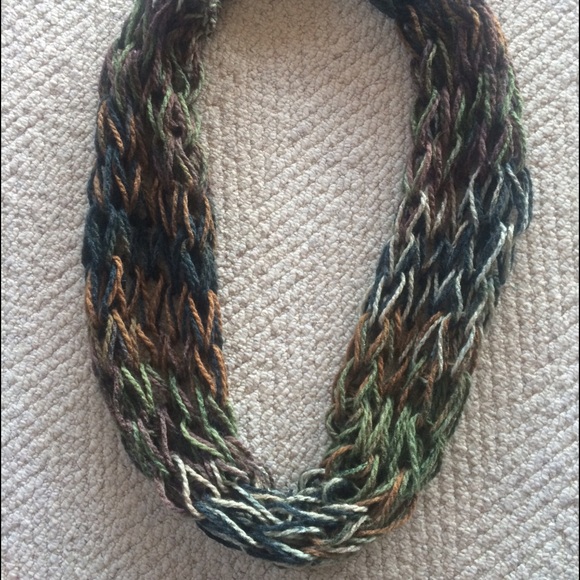 Camouflage homemade infinity scarf - Picture 1 of 2
