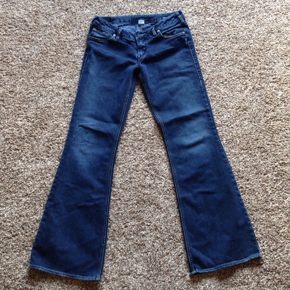 Silver Aiko Jeans.
