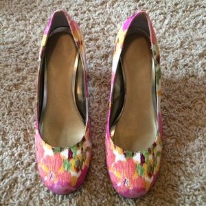Unlisted, multi colored floral pumps