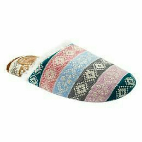 GAP FAIR ISLE FUR LINED SLIPPERS