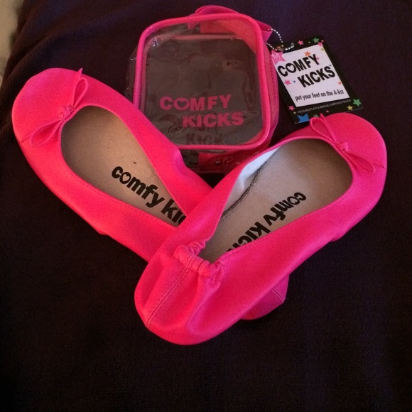 Comfy kicks NWOT