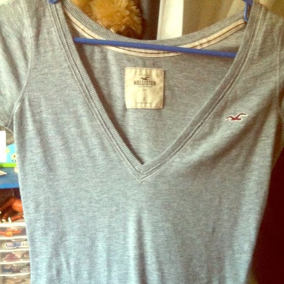 Hollister V-Neck