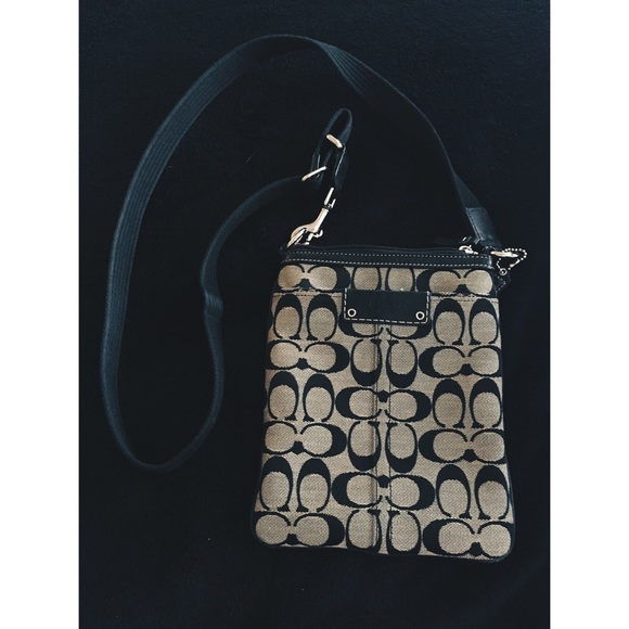 REAL Coach Crossbody Bag 👜