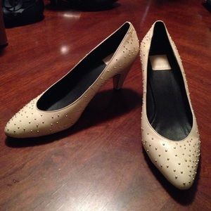 Dolce Vita taupe heels