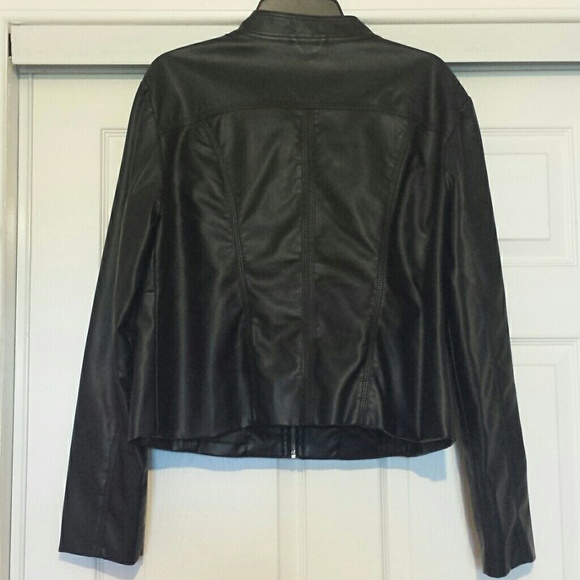 Black Jacket - Picture 3 of 4
