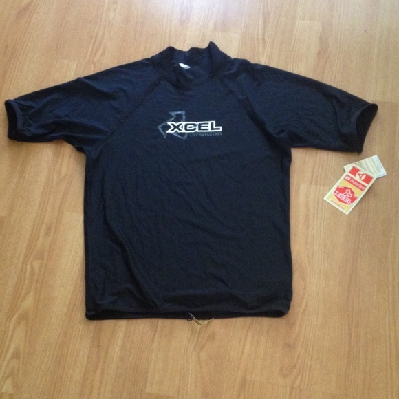 XCEL Black Rashguard