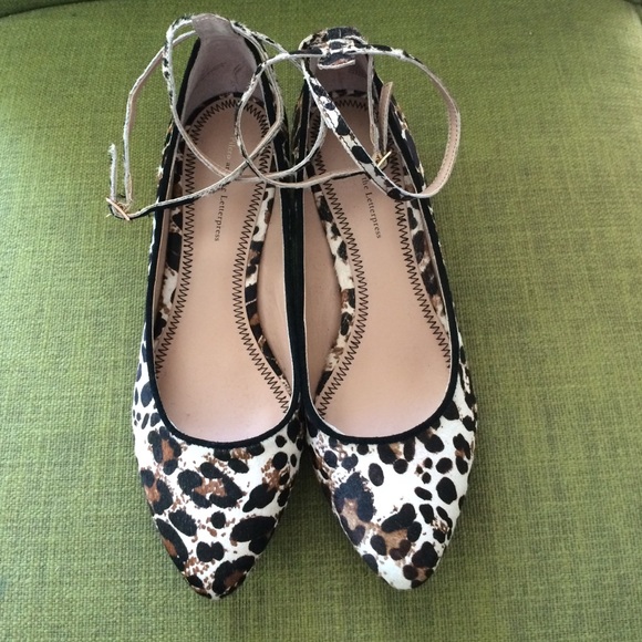 Leopard print heels!