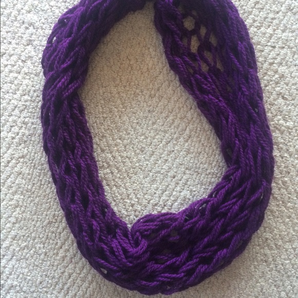 Dark purple homemade infinity scarf - Picture 1 of 2