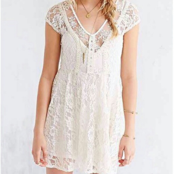 💯BUNDLED💯 KIMCHI BLUE FLORAL LACE HIPPIE - Picture 2 of 4