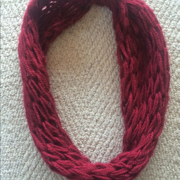 Dark red homemade infinity scarf! - Picture 1 of 2