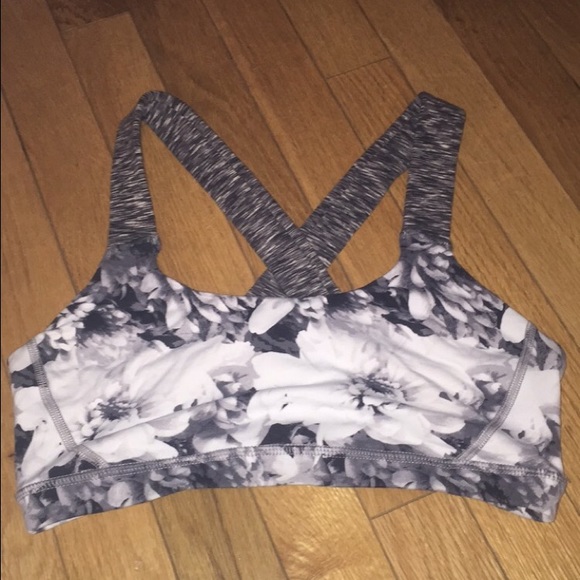 American Eagle Outfitters Other - American eagle sports bra