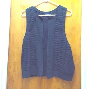 Gap vest